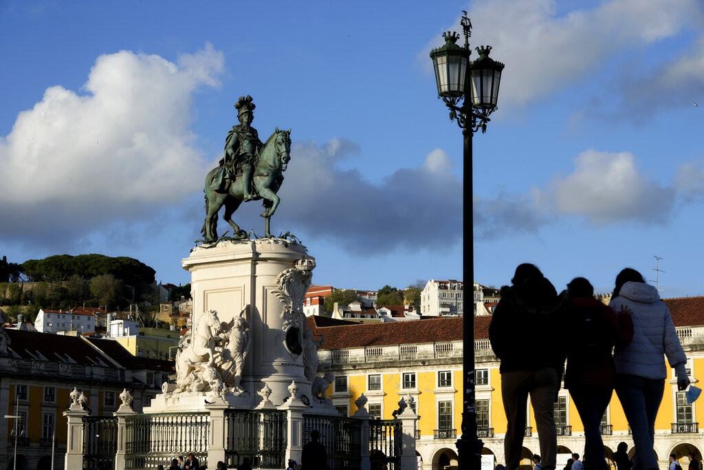 Por que Portugal vai acabar com o “visto de ouro”?