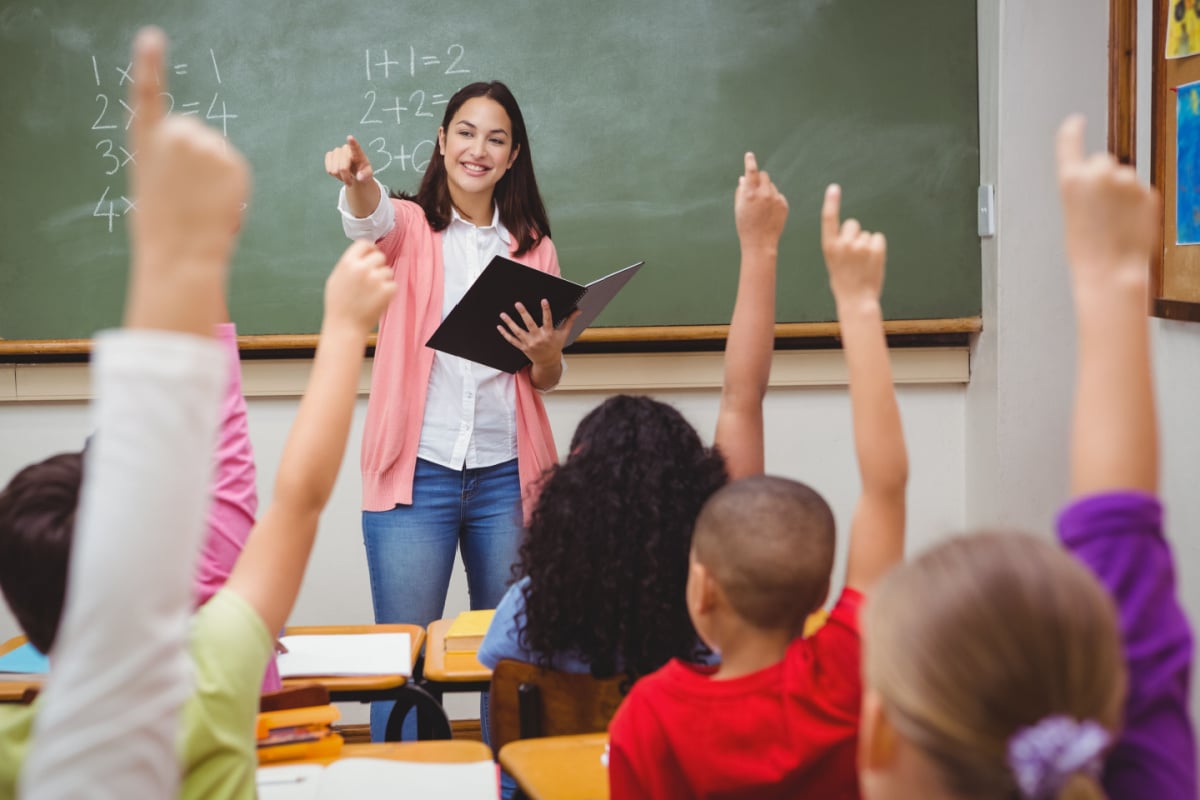 Confira a idade para aposentadoria de professores de acordo com a nova regra