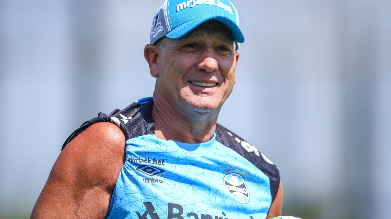 Emissora volta a desdenhar do Grêmio e aponta Inter como favorito em GreNal 438