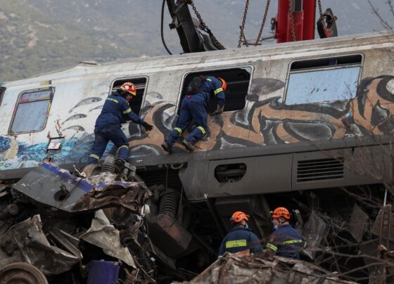 grecia-encerrara-buscas-no-local-de-acidente-de-trem;-numero-de-mortos-sobe-para-57