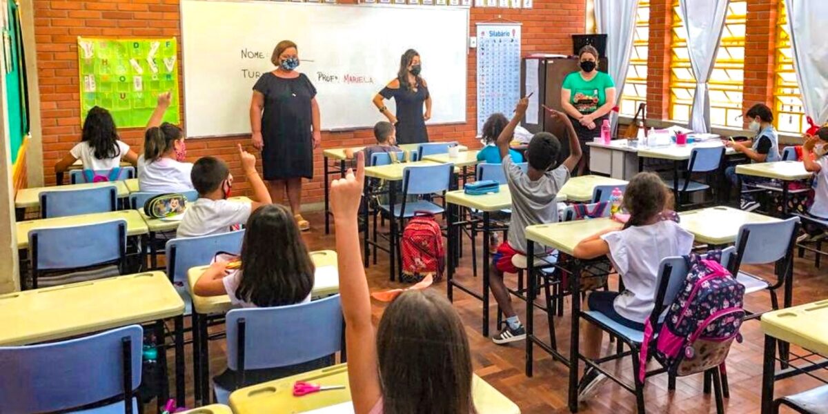 professores-saem-mais-preparados-da-faculdade-quando-fazem-cursos-presenciais,-e-nao-a-distancia,-opinam-docentes
