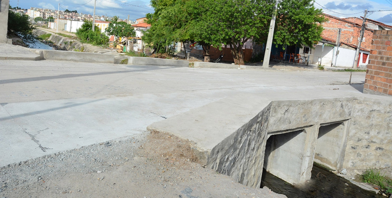 Rua Paracatu está livre dos alagamentos