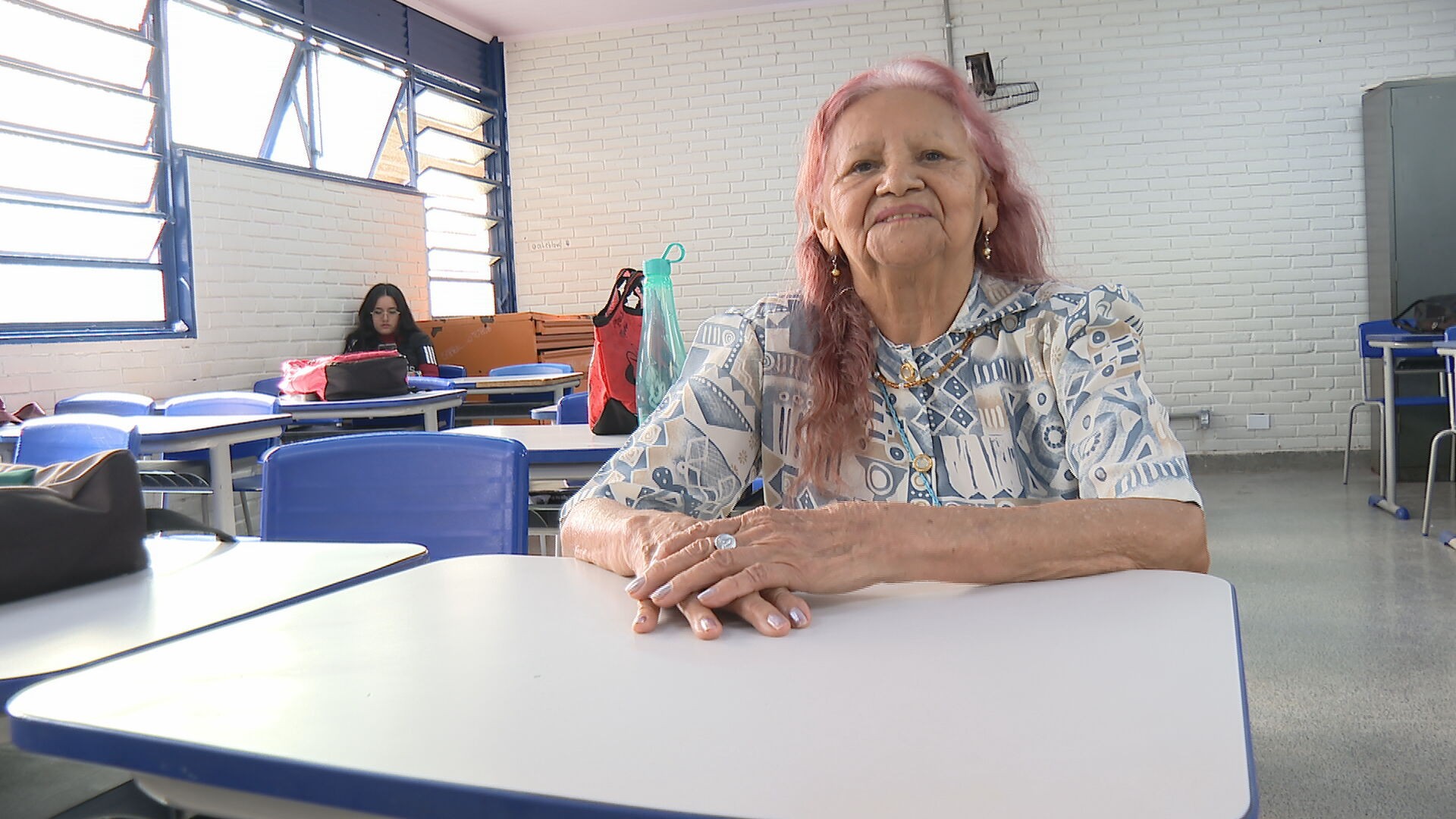 ‘Vovó estudante’: aposentada de 88 anos é considerada a aluna mais velha do ensino básico em Brasília