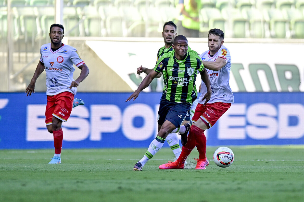 América vence Tombense de virada e ambos avançam para as semis do Mineiro