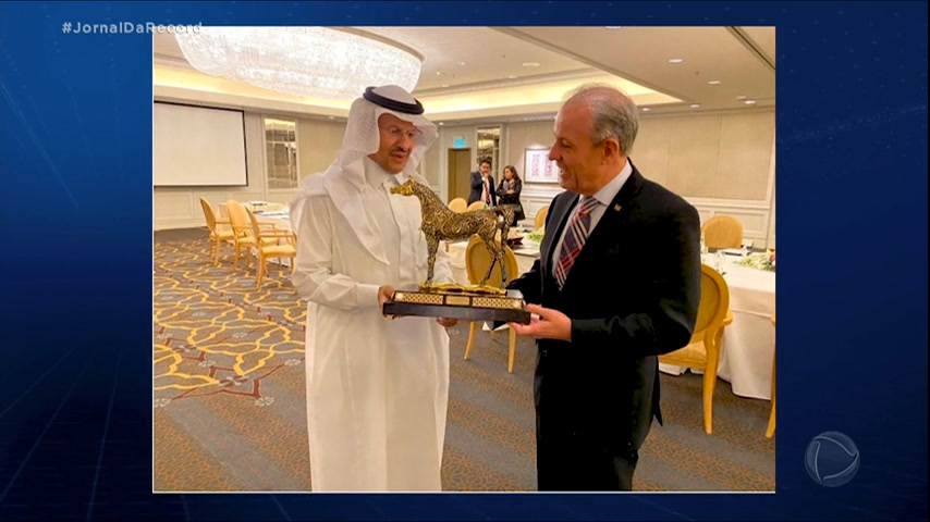 Flávio Dino diz que PF vai investigar caso das joias presenteadas pela Arábia Saudita