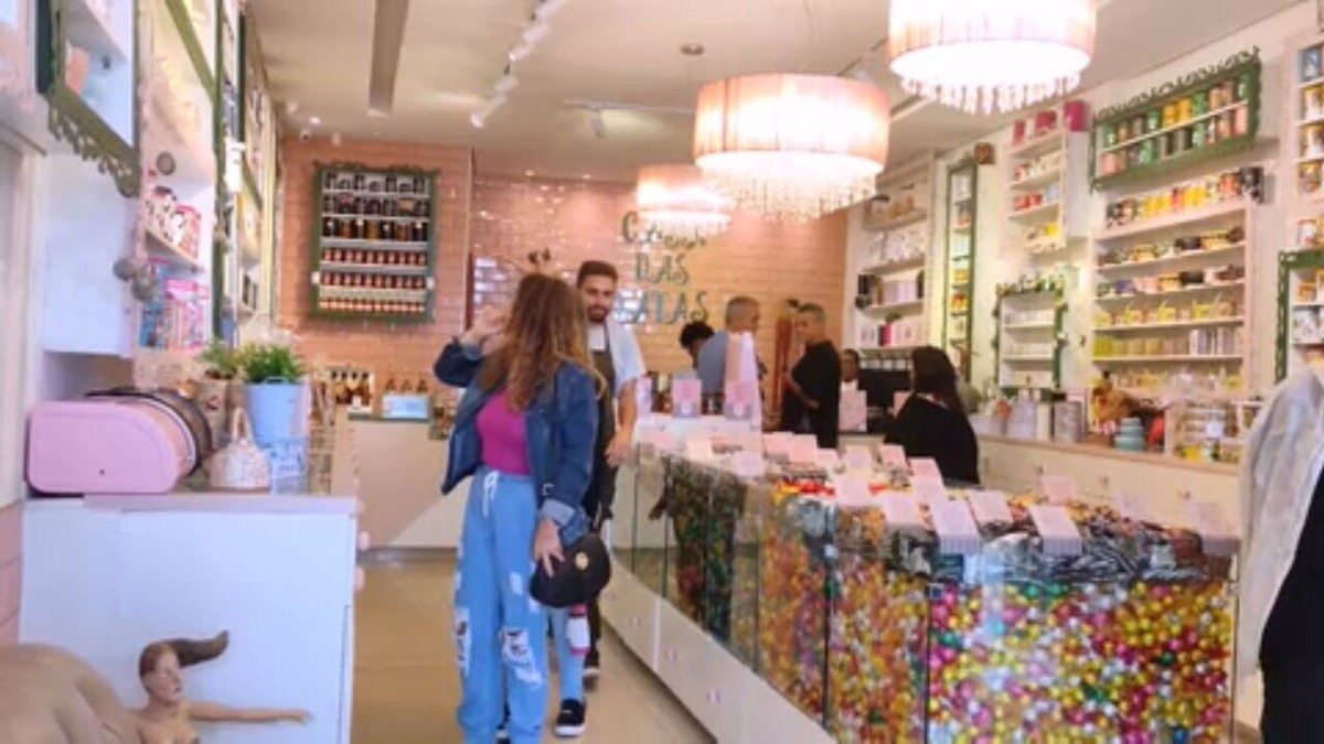 Veja como funciona a loja especializada em latas de todos os tipos e tamanhos