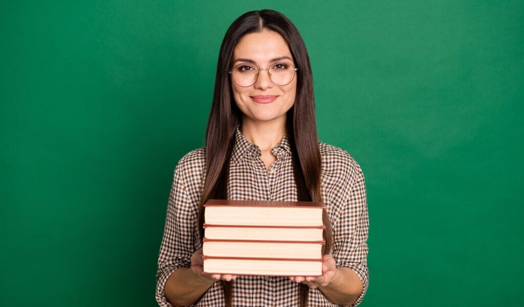 professores-na-florida-sao-obrigados-a-esconder-livros-dos-alunos;-entenda-a-polemica