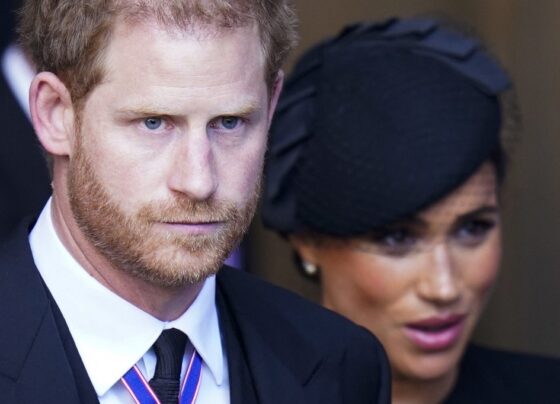 harry-e-meghan-sao-convidados-para-a-coroacao-de-charles-iii-no-reino-unido
