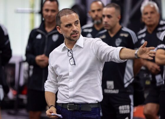 rodrigo-caetano-desmente-boatos-sobre-confusao-no-vestiario-do-galo