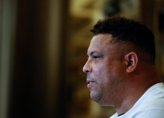 torcida-do-cruzeiro-nao-se-aguenta-e-desce-a-lenha-em-ronaldo