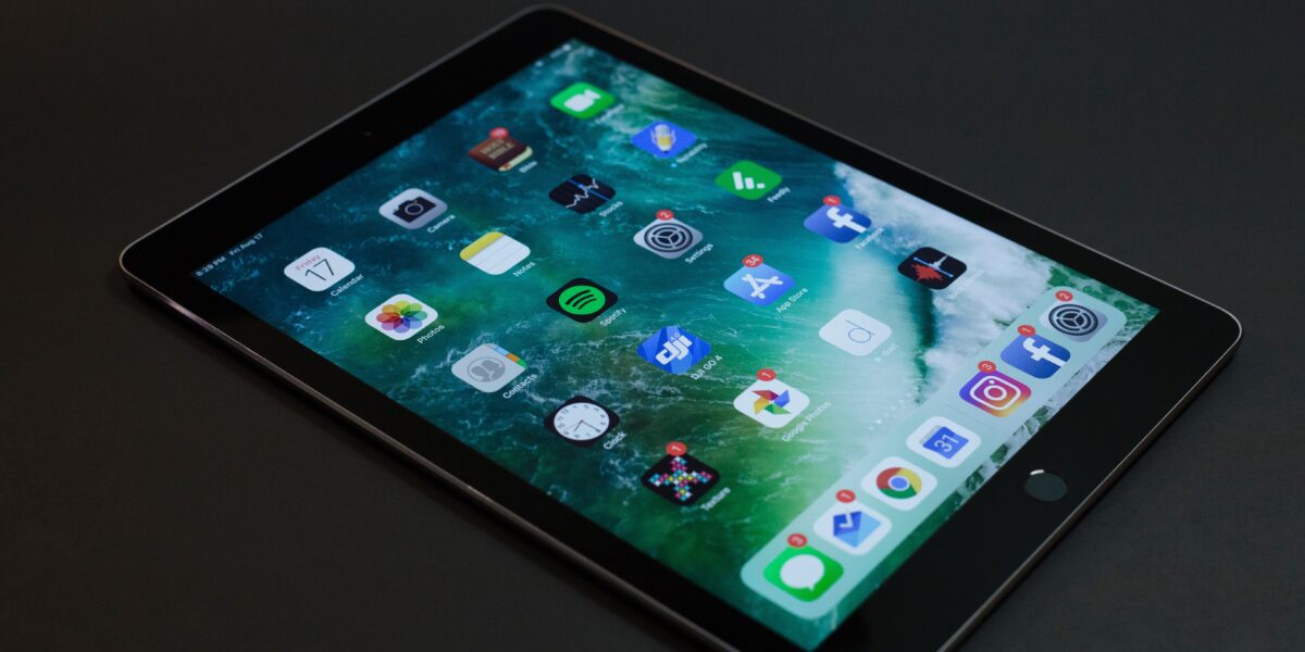 lances-para-leilao-da-receita-federal-terminam-nesta-segunda-feira,-com-ipad-e-notebook-por-r$-1-mil