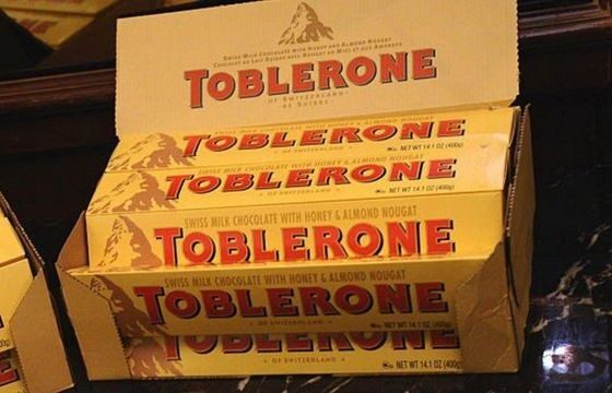 por-que-toblerone-e-obrigado-a-mudar-logo-iconico-apos-mudanca-de-fabrica