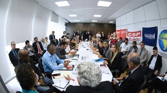 Governo cancela reunião sobre reajuste e irrita servidores, que prometem protesto