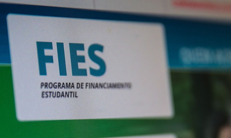 Fies 2023: inscrições começam nesta terça