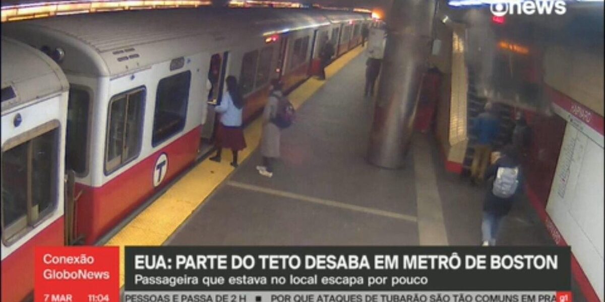 video:-painel-de-11-kg-despenca-de-teto-de-metro-em-boston-e-quase-acerta-passageira
