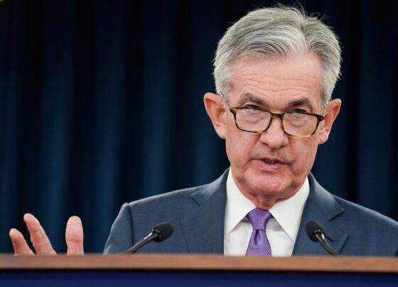 powell:-taxa-final-de-juros-nos-eua-pode-ser-maior-do-que-a-prevista-pelo-fed-em-dezembro