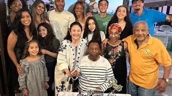 Herança de Pelé: Rei deixa 30% dos bens para viúva e suposta filha é citada em testamento