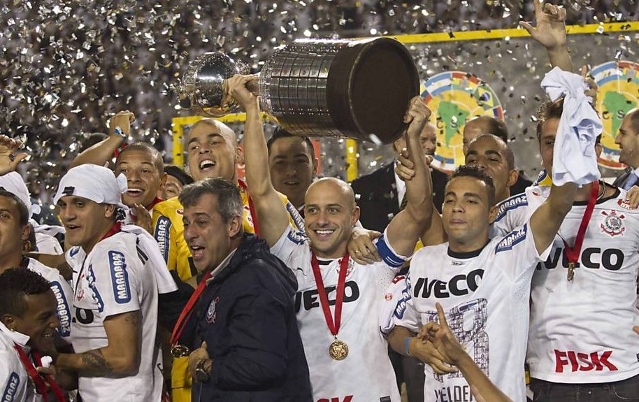 Campeão da Libertadores pelo Corinthians está indo jogar no São Paulo