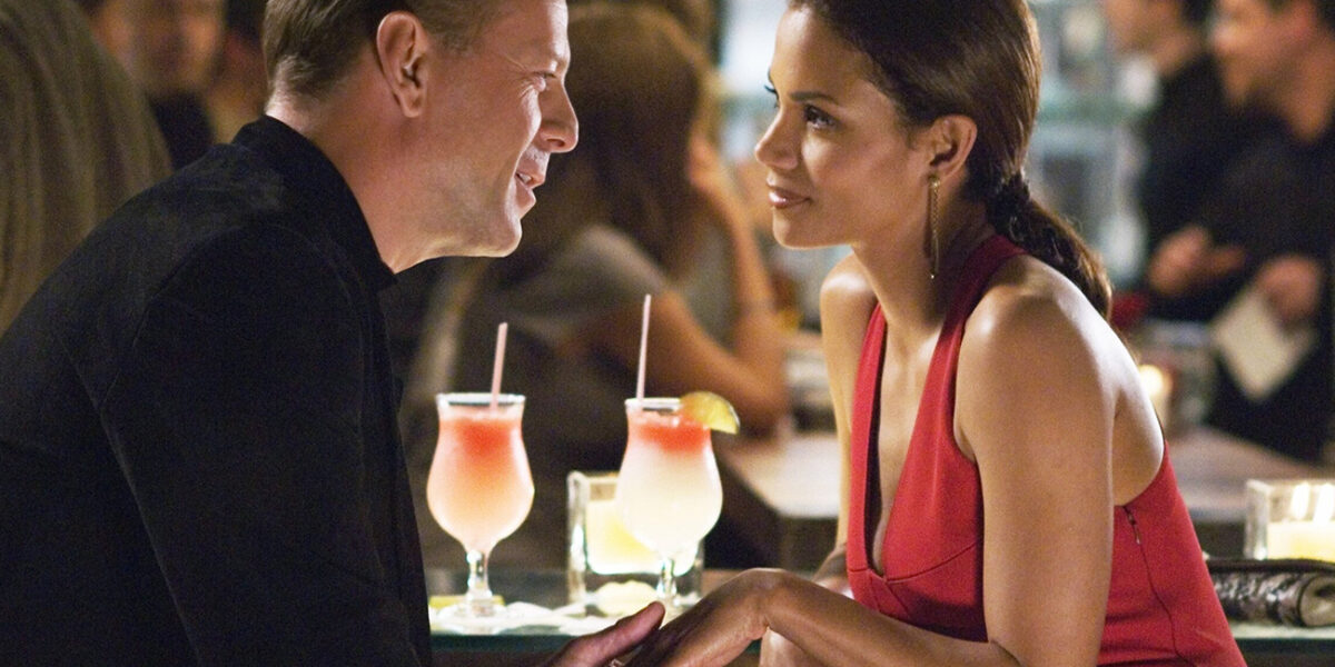 filme-com-halle-berry-e-bruce-willis,-na-netflix,-vai-te-intrigar-ate-o-segundo-final