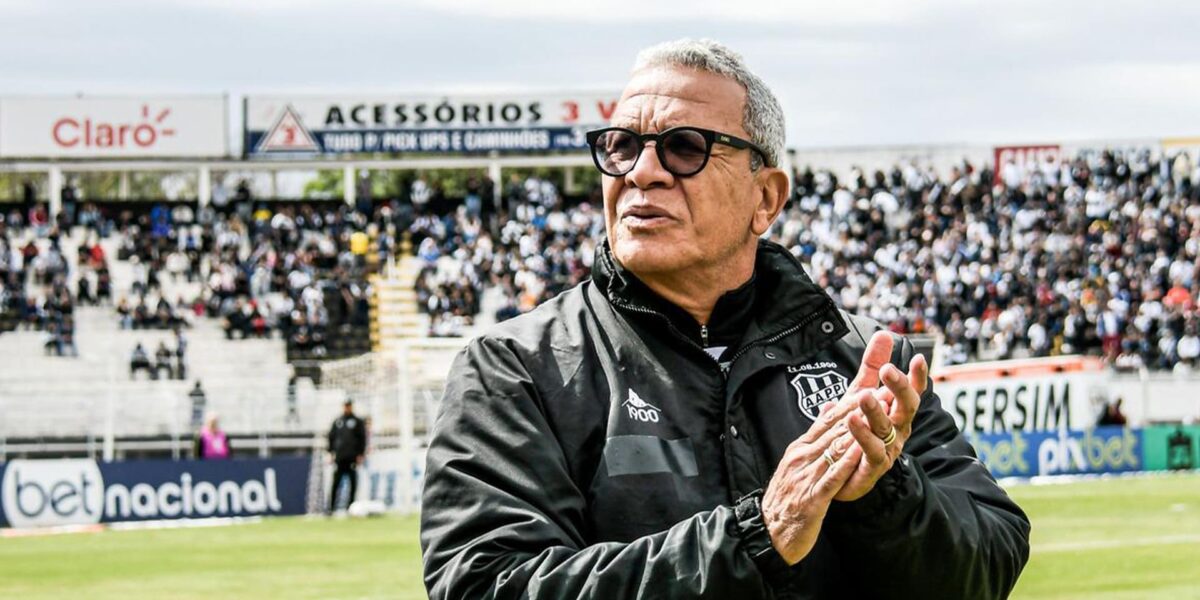 tecnico-de-clube-da-serie-b-diz-ter-sido-vitima-de-racismo-e-homofobia