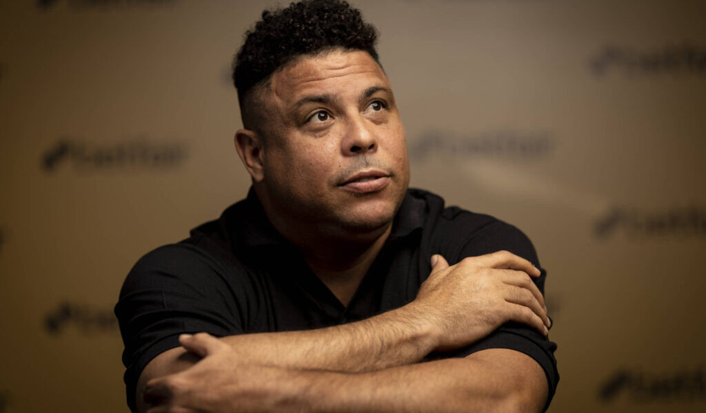 comentarista-peita-ronaldo-fenomeno-e-cobra-contratacoes-no-cruzeiro