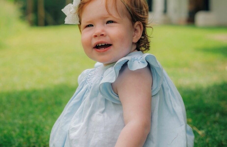 principe-archie-e-princesa-lilibet:-filhos-de-harry-e-meghan-adotam-titulos-reais-pela-primeira-vez