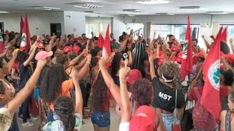 MST invade prédio de órgão responsável por regularização fundiária em Belém