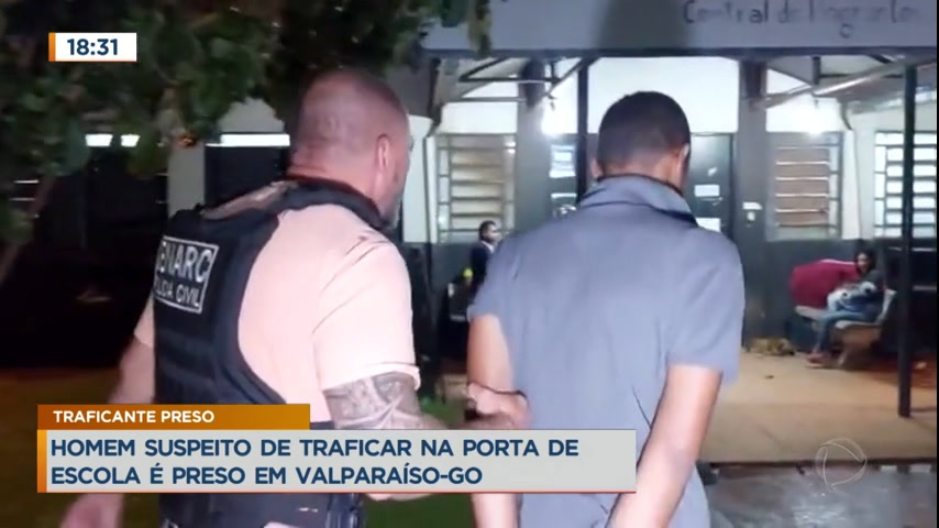 Homem suspeito de traficar na porta de escola é preso em flagrante