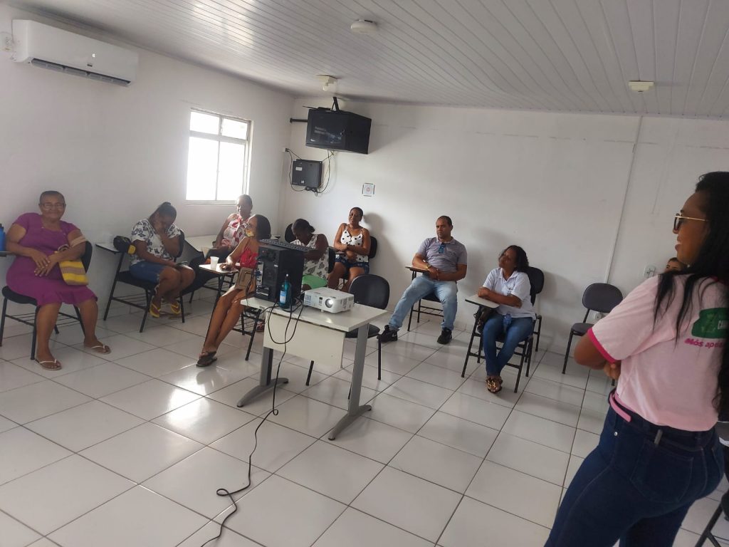 Semu realiza palestra sobre empoderamento feminino no Cras Verdes Horizontes