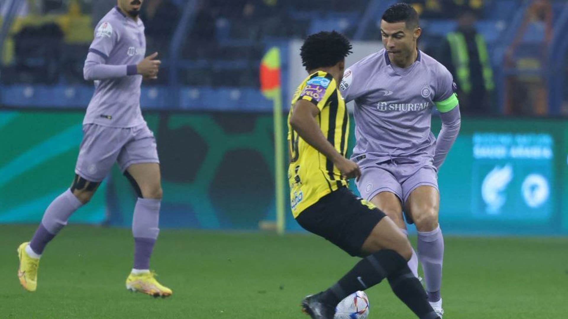 Cristiano Ronaldo tenta dar o troco em Romarinho na Arábia