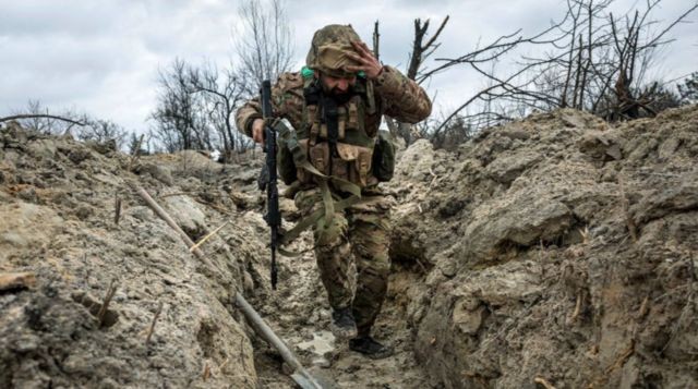 Por que Ucrânia e Rússia lutam ferozmente pelo controle de cidade em ruínas
