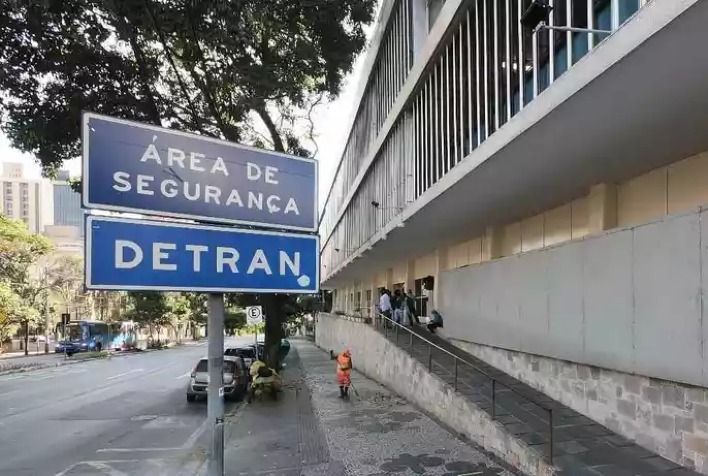 Governo de Minas envia aos deputados projeto que tira o Detran da Polícia Civil