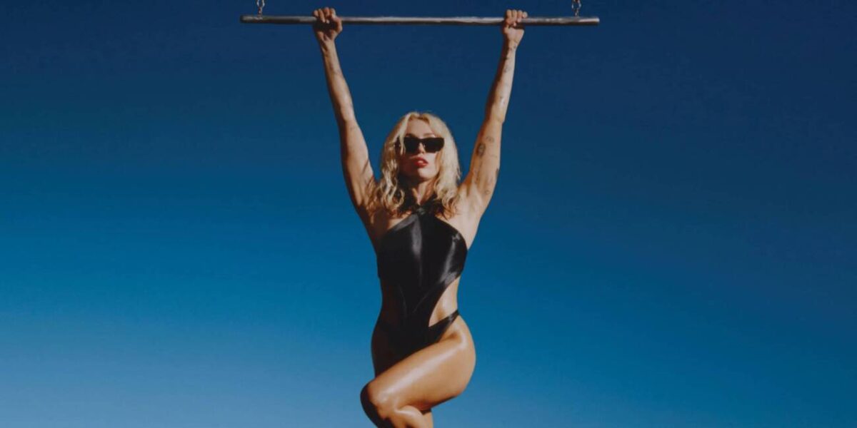 critica-|-miley-cyrus-nos-convida-para-uma-intima-jornada-com-o-album-‘endless-summer-vacation’