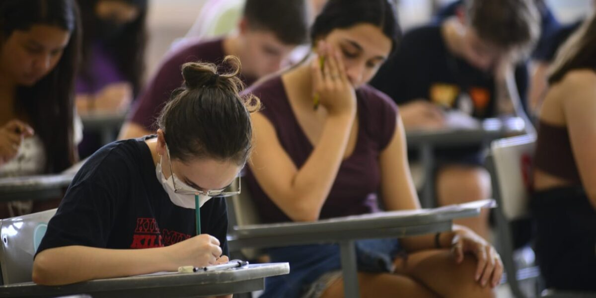 ipca-sobe-0,84%-em-fevereiro-e-acumula-5,60%-em-12-meses