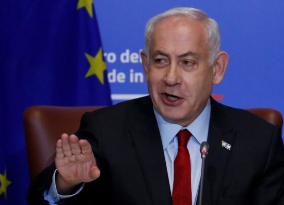 com-o-pais-em-convulsao,-netanyahu-viaja-a-italia-para-encontrar-premie-de-extrema-direita
