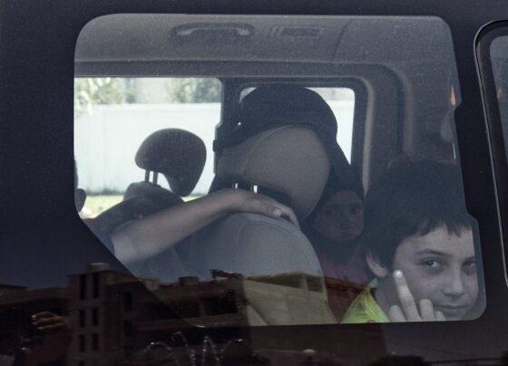 juiz-canadense-decide-que-e-legal-mostrar-o-dedo-medio:-‘direito-dado-por-deus’