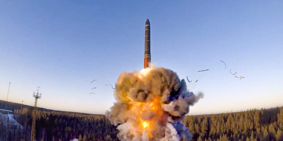 russia-diz-que-esta-em-contato-com-eua-sobre-tratado-nuclear,-mas-nao-deve-retomar-acordo