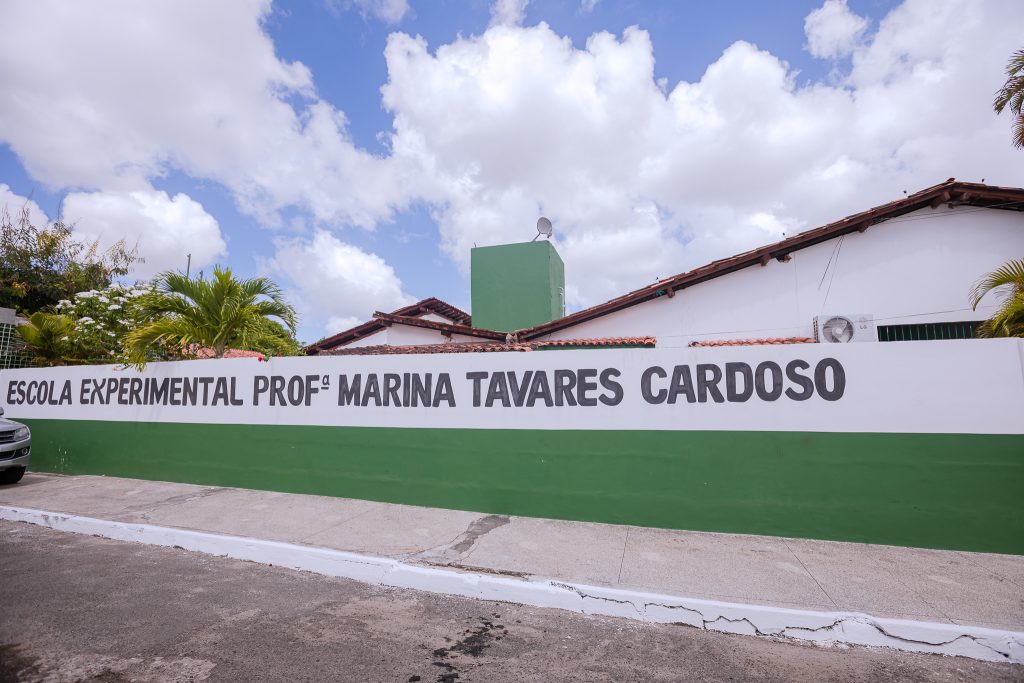 Serviços de infraestrutura são executados na Escola Profª Marina Tavares