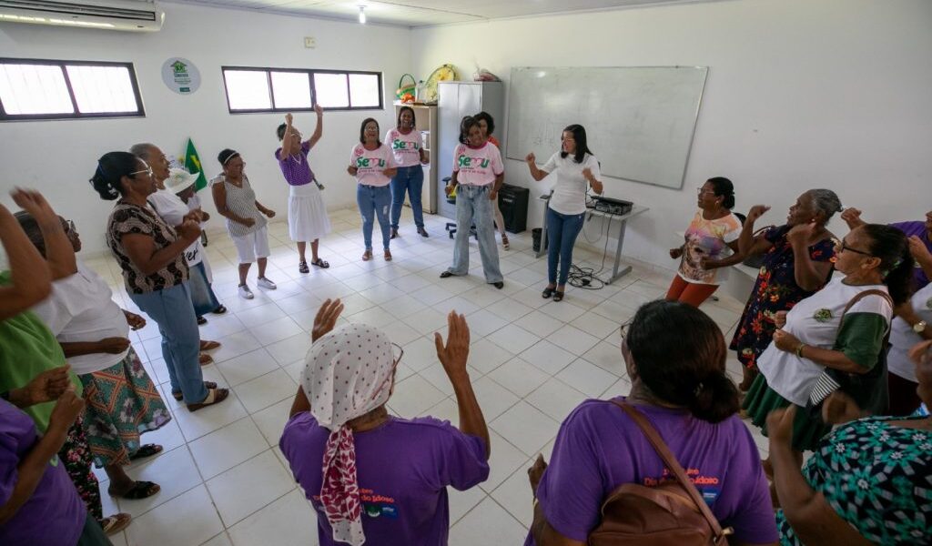idosas-do-conviver-participam-de-atividade-alusiva-ao-dia-da-mulher