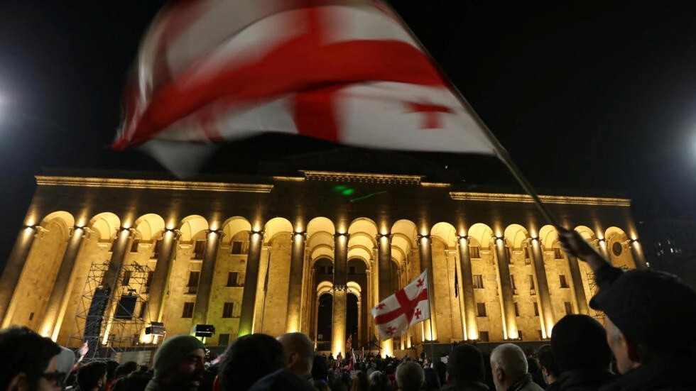 Protestos na Geórgia continuam, mesmo após governo retirar controverso projeto de lei