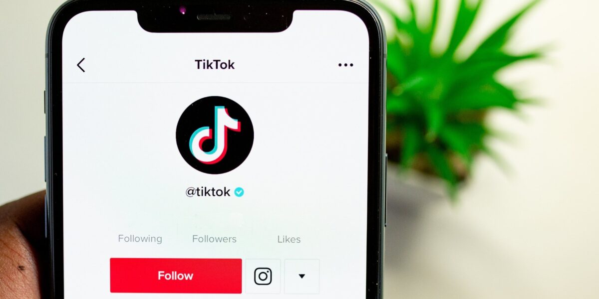 tendencia-popular-no-tiktok-e-considerada-prejudicial-para-pessoas-com-toc