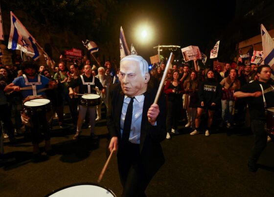 protestos-contra-reforma-judicial-levam-milhares-as-ruas-em-israel