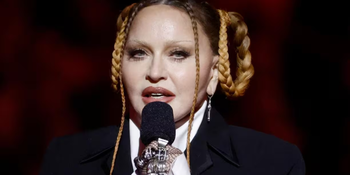 celebridades:-madonna-aparece-com-rosto-inchado-em-premiacao