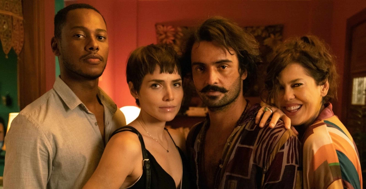 Leticia Colin e Julia Rezende falam sobre monogamia, relacionamento aberto e ‘A Porta ao Lado’ [Entrevista EXCLUSIVA]