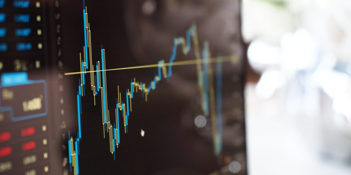 ibovespa-opera-em-queda,-com-foco-na-crise-do-svb