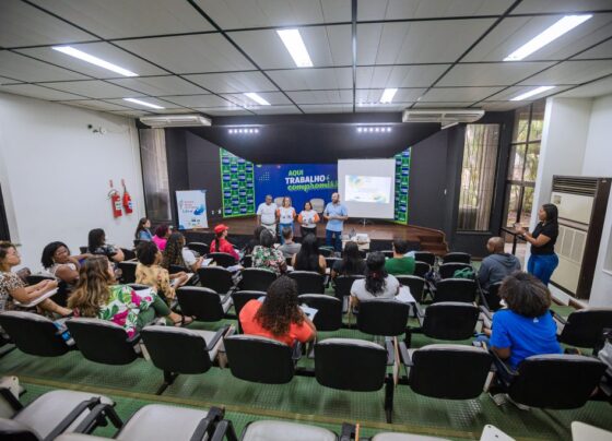 serin-da-boas-vindas-aos-45-novos-alunos-do-curso-basico-de-libras
