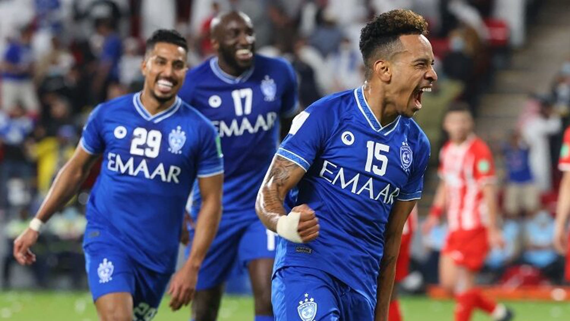 Cinco jogadores que atuam no exterior e estão na mira do futebol brasileiro