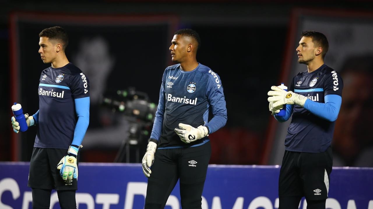 Futebol italiano quer levar goleiro do Grêmio