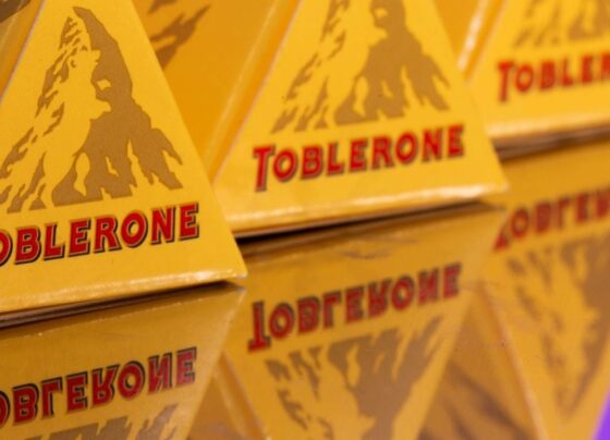 entenda-o-motivo-pelo-qual-o-toblerone-e-obrigado-a-mudar-a-sua-logo