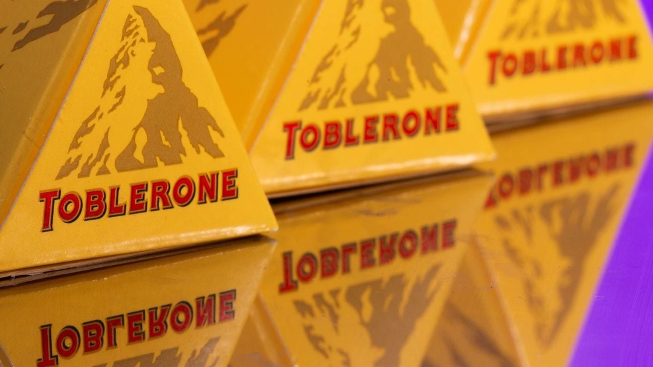Entenda o motivo pelo qual o Toblerone é obrigado a mudar a sua logo